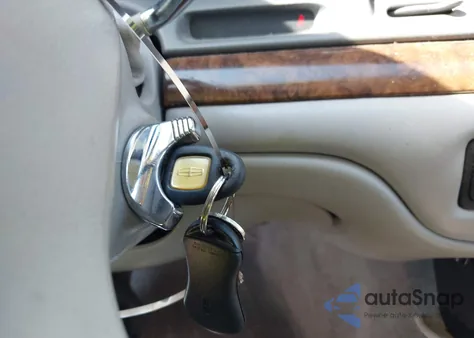 1995 Lincoln Town Car Executive из США, поврежденный, VIN 1LNLM81W2SY751071